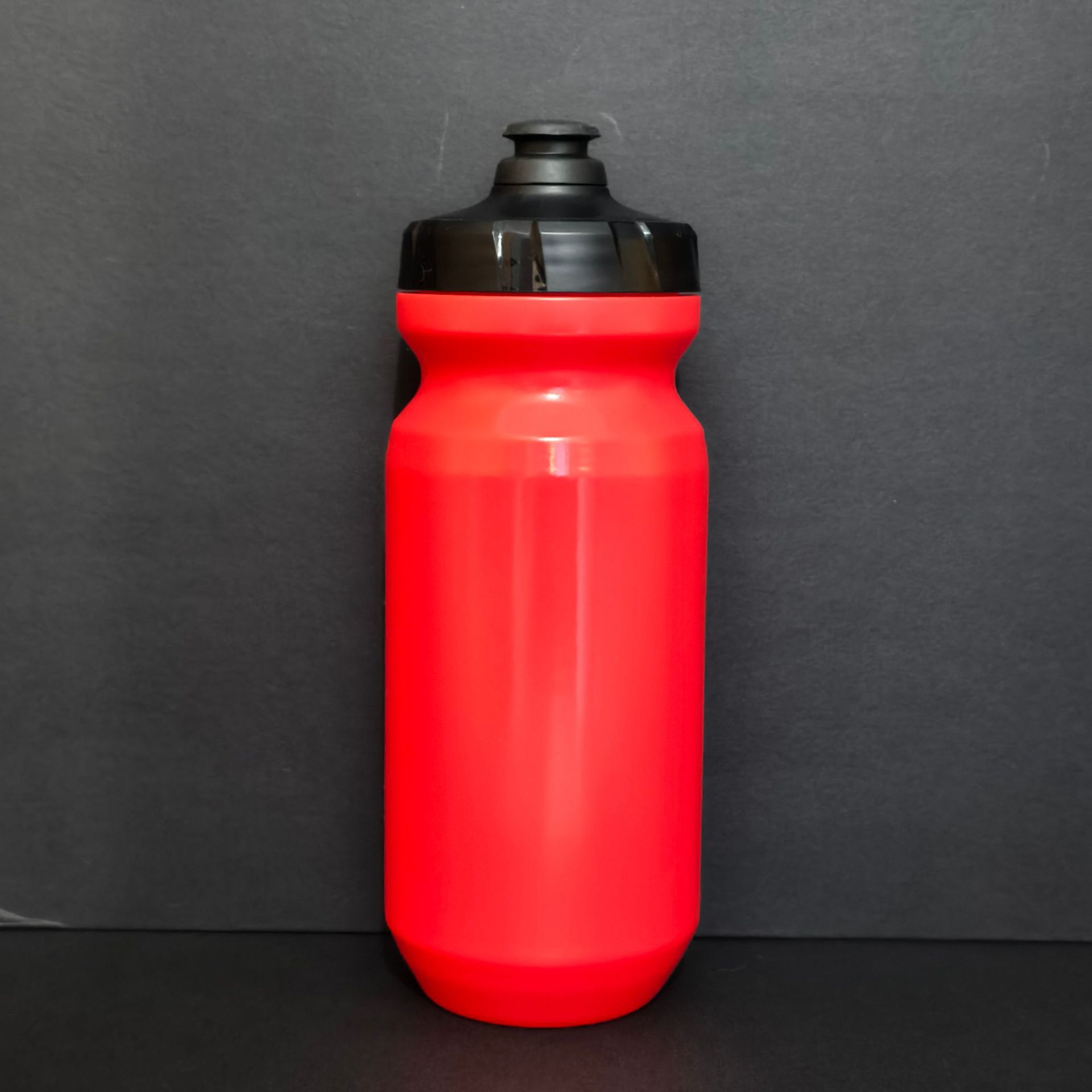 Bicicleta al aire libre botella de agua de plástico extruida portátil logotipo de impresión de gran capacidad de motocicleta spot transfronteriza