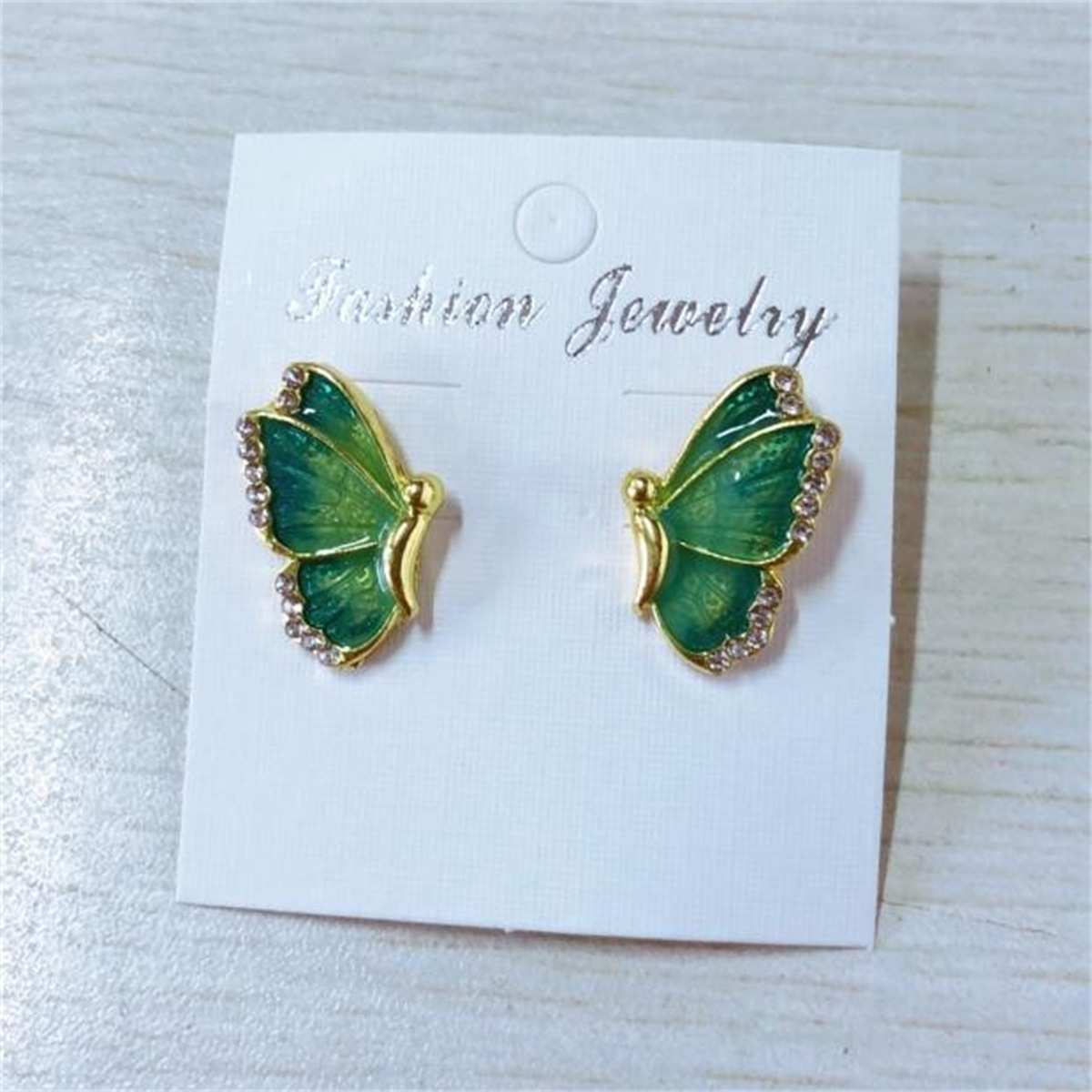 Fashionable earrings