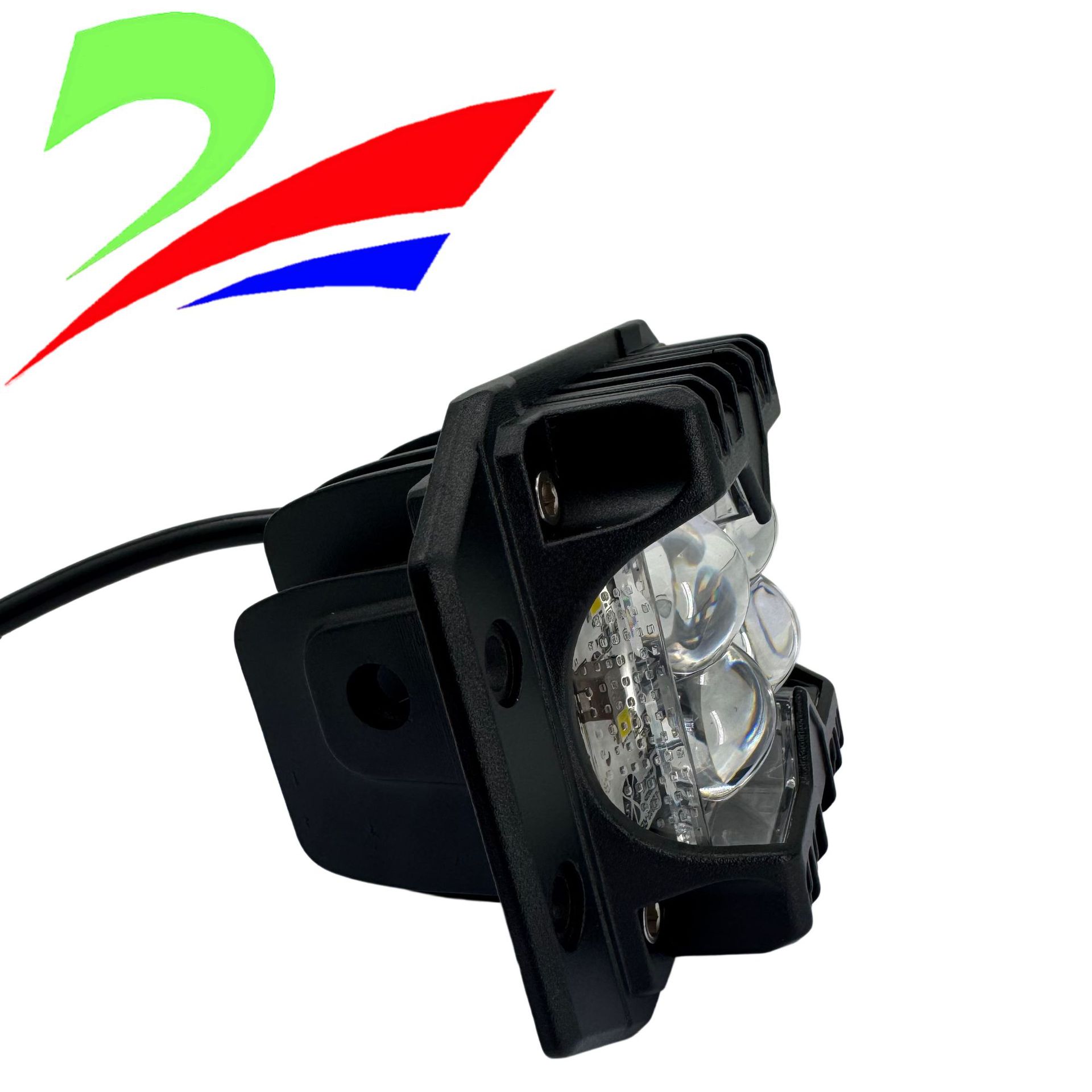 Foco cuadrado de lente LED de cuatro perlas, iluminación ultra alta, resistente al agua, resistente al polvo y resistente a la caída.