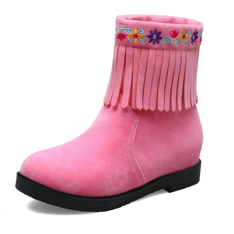 Demi-season low boots for leisure