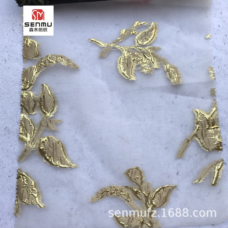 欧根纱提花面料 花卉金属丝涤纶布料色织连衣裙提花礼服服装面料
