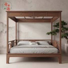 实木床;实木沙发;餐桌