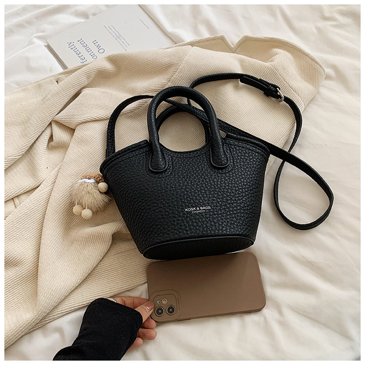 Hand held bucket for women 2024 new Korean version Instaram trendy fashion versatile shoulder simple niche crossbody_voghion.com