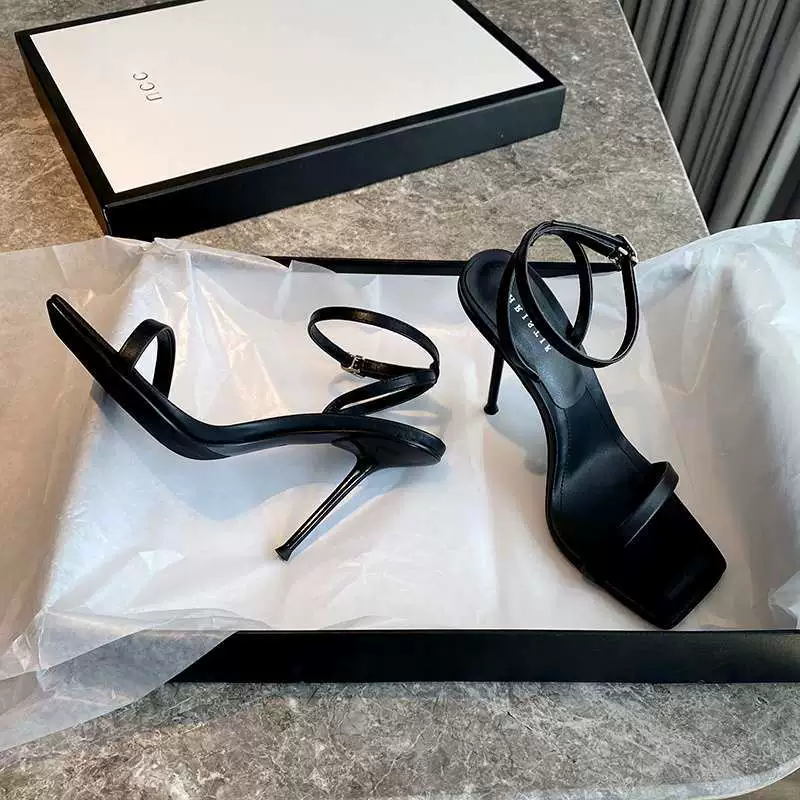Женские босоножки на одном ремешке для улицы, лето 2025, новые, на высоком каблуке-шпильке, чёрные, в стиле феи, не утомляющие ноги