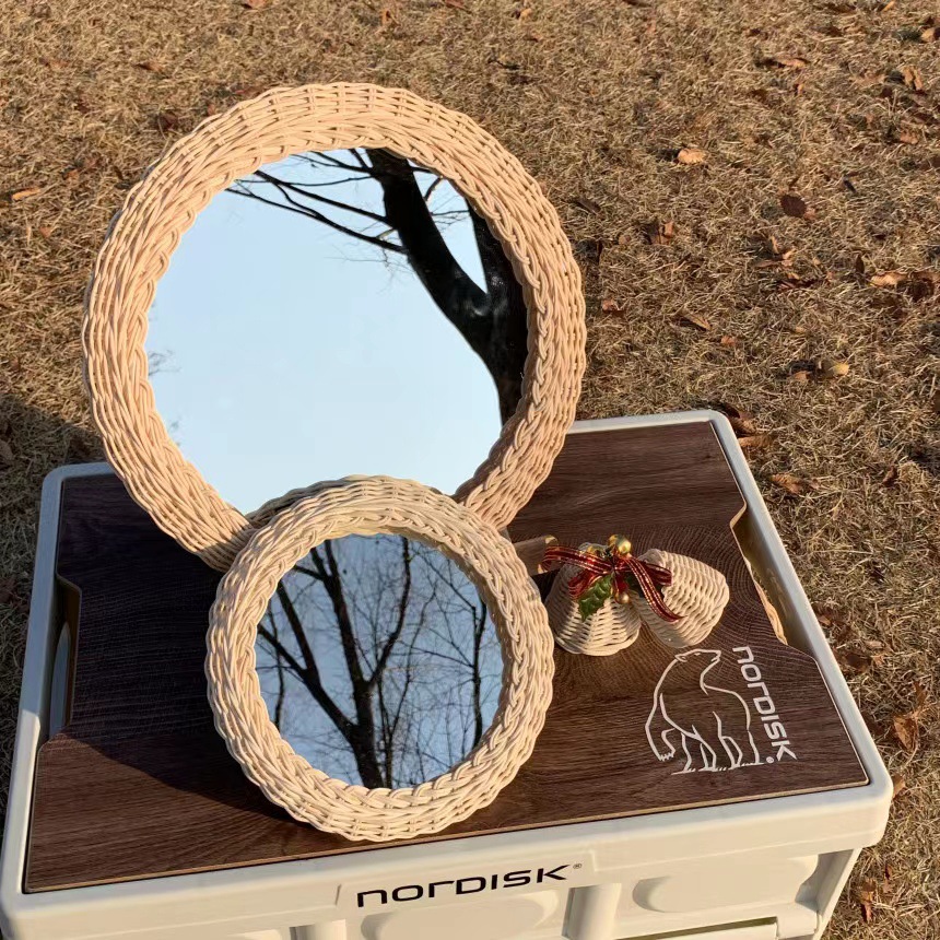 한국 스타일 간단한 등나무 거울 화장대 장식 거울 그물 빨간 통나무 벽 거울 벽걸이 형 사진 소품