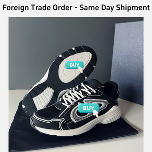 �W���羳����B30͸���\��Ь��Ů��H��23C�����ߺ�����e�ϵ�Ь.