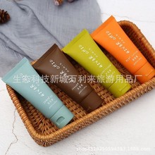 ���Q�ߙn�Ƶ�ͷ�һ����ϴ�lˮ��ԡҺ�o�l�؝��w¶ܛ��30mlӡlogo