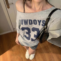 斜肩灰色短袖T恤美式复古学院风女夏oversize设计感小众露肩上衣