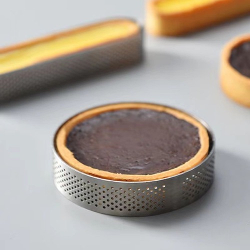 Molded 304 stainless steel round mousse ring with holes, baking tool, cheese tart ring