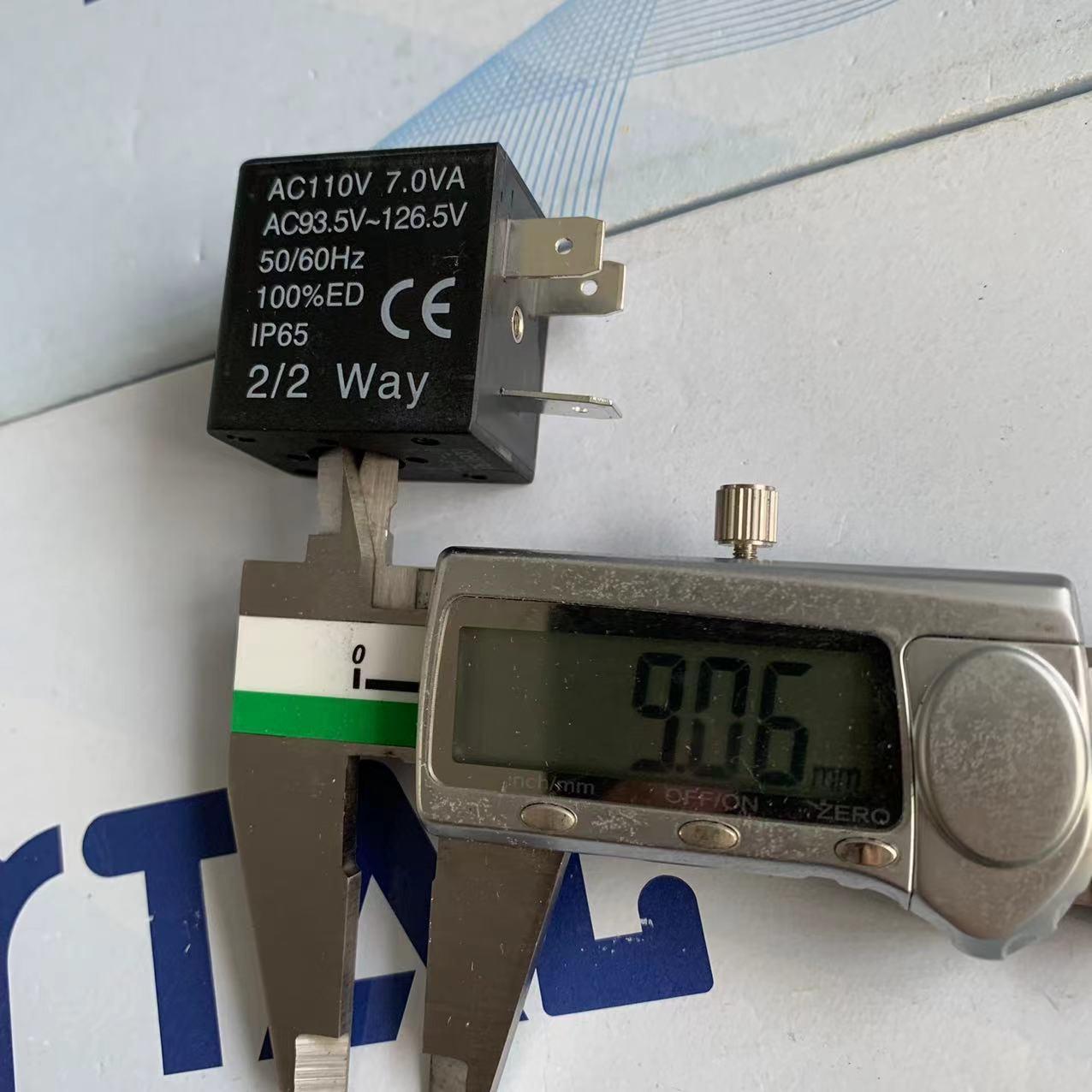 亚德客气动电磁阀单独线圈AC110V 7.0VA 高度30MM CDB092C 7VA