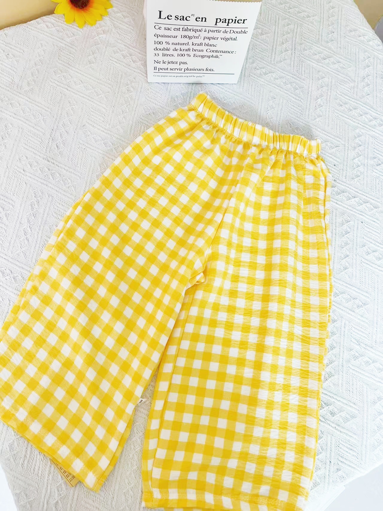 체크 무늬 바지 정장 노란색 바지 흰색 탑