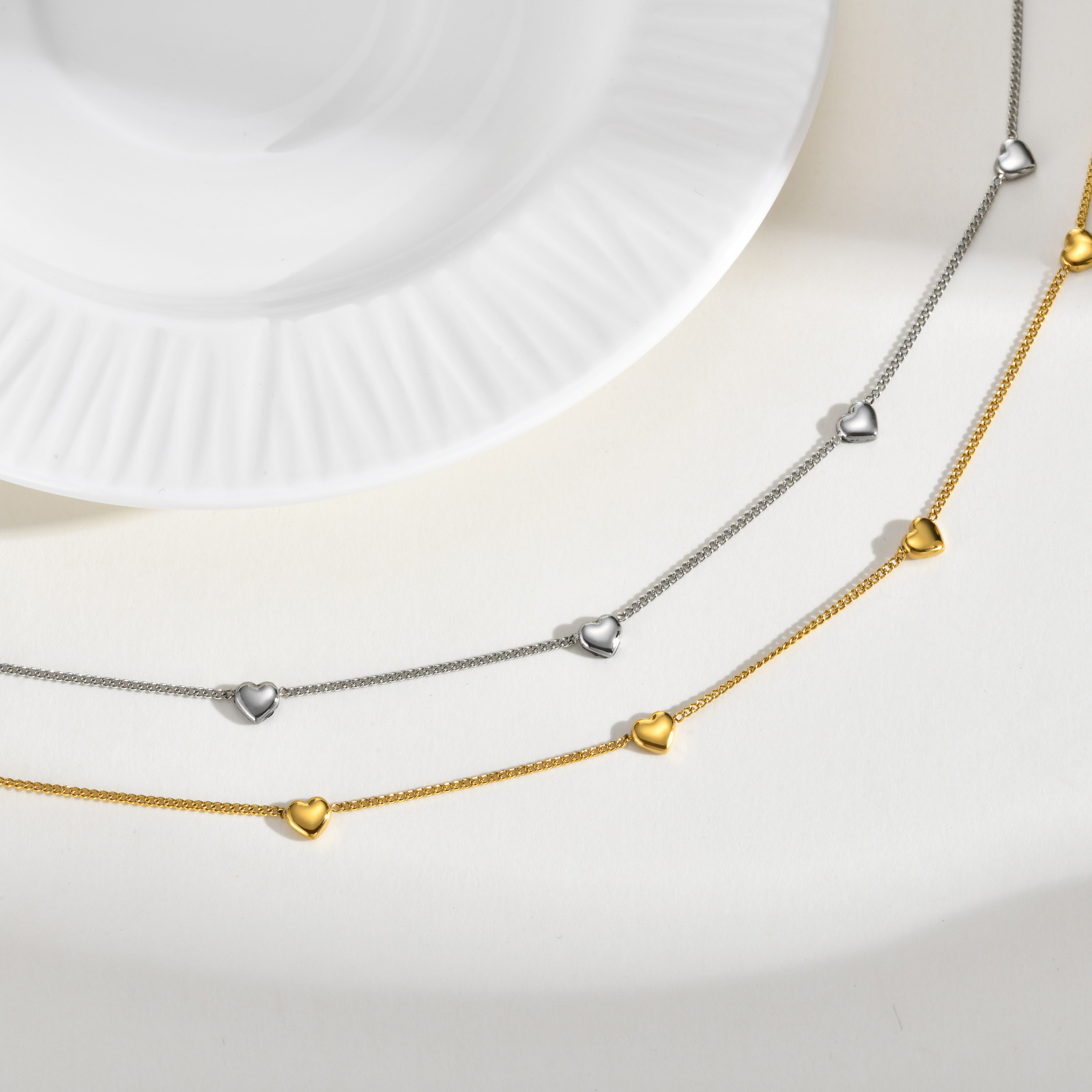 Huan Mu Jewelry Mini Love Necklace Electroplated 18K Golden Clavicle Chain Autumn All-match Personality Fashionable Item