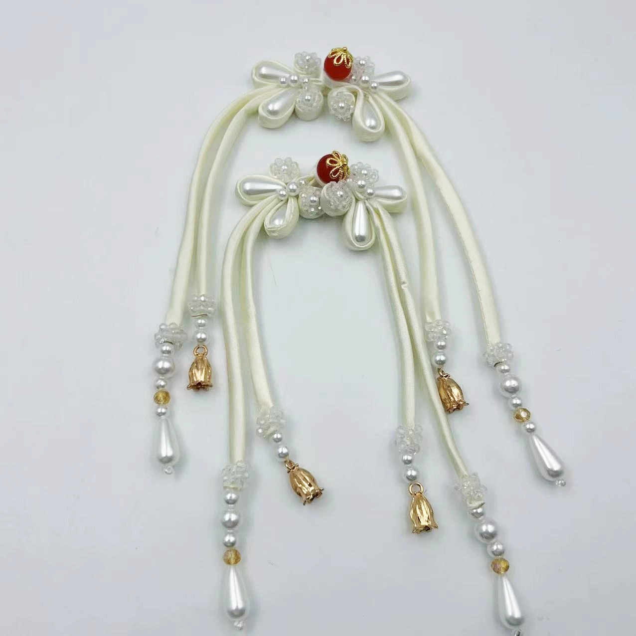 Китайские пуговицы для тан-костюмов и чонсамов, винтажные пуговицы с цветочным узором, белые пуговицы на веревочной оплетке, аксессуары с китайскими элементами для платьев.