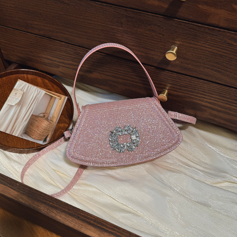 2025潮洋气斜挎包女春季糖果色百搭小方包新款时尚小众简约单肩包