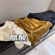 奥特莱斯~撤柜尾单炒绝光泽感~重工压褶显瘦褶皱肌理感松紧腰短裤