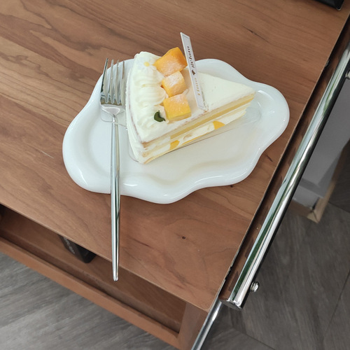 Ins creative ceramic studio lighting storage display tray electroplated silver tray, trending item luxury ceramic accessories decorative piece