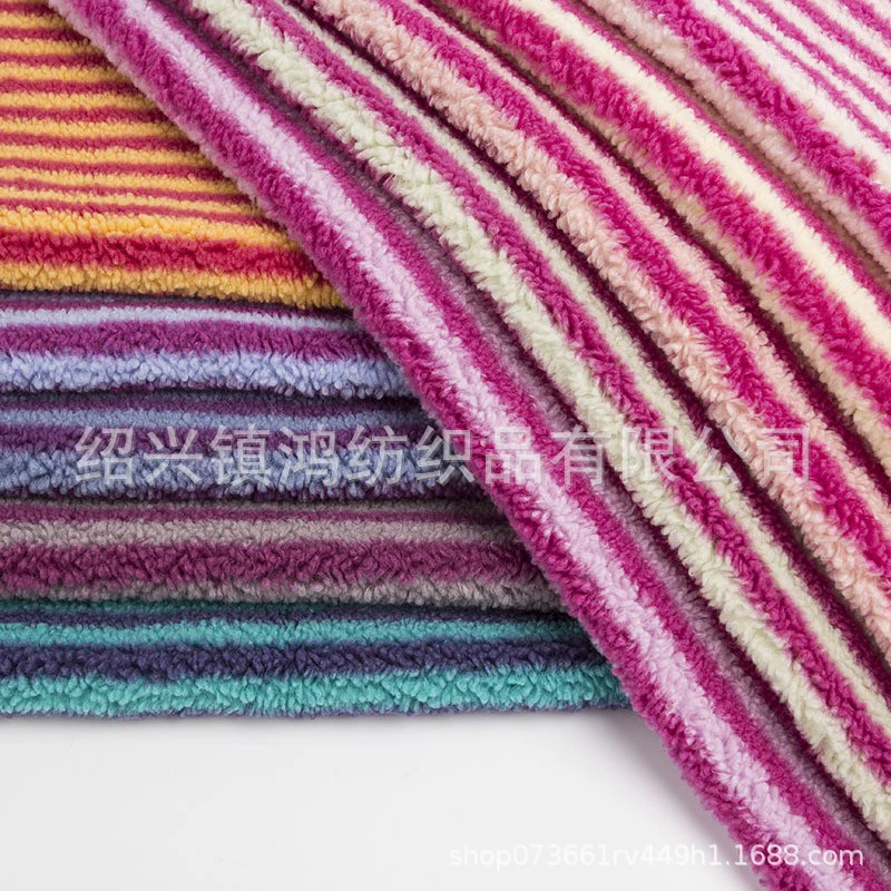 Производители спот поставляют цветные тканые полоски, пшеница, обувь, шляпы, сумки, игрушки, домашний текстиль, товары для животных, подушки