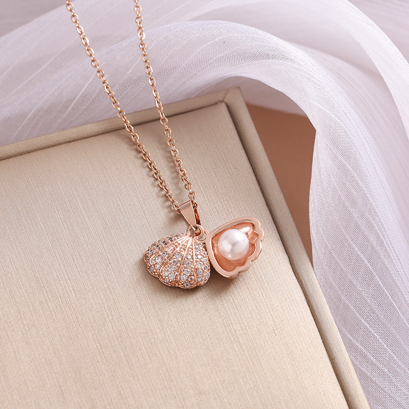 Pendant Necklace Classification 304 Stainless Steel Chain Material cable chain Chain Type 1 Piece Quantity Holiday, Daily Occasion Wholesale Jewelry Casual Sweet Shell 304 Stainless Steel Pearl Zircon 18K Gold Plated Inlay Pendant Necklace
