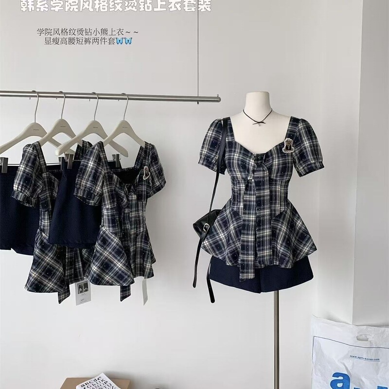 2026 Summer Korean Retro Hot Girl Academy Style Bow Short Sleeve Top Versatile Niche Slimming Shorts Set