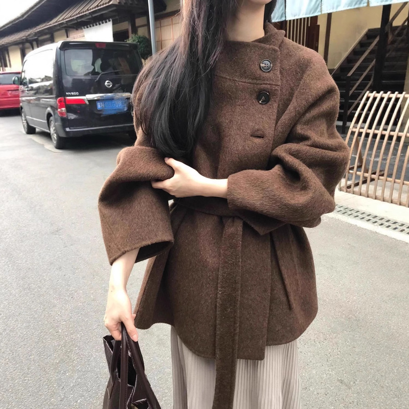 Brown High-End Short Double-Sided Woolen Outwear for Women 2025 Popular Autumn and Winter Fashionable Woolen Outwear for Women Brown High-End Short Double-Sided Woolen Outwear for Women 2025 Popular Autumn and Winter Fashionable Woolen Outwear for Women