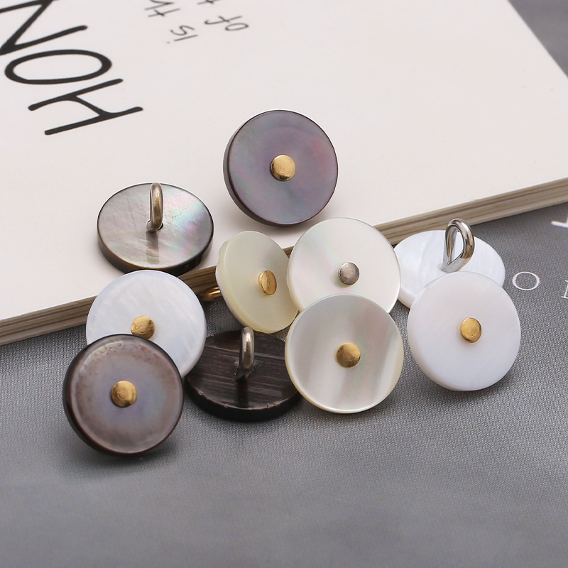 Wholesale High-End Taro Shell Black Mother-Of-Pearl Women's Buttons Natural Shell Buttons Round Shirt Cardigan Sweater Buttons