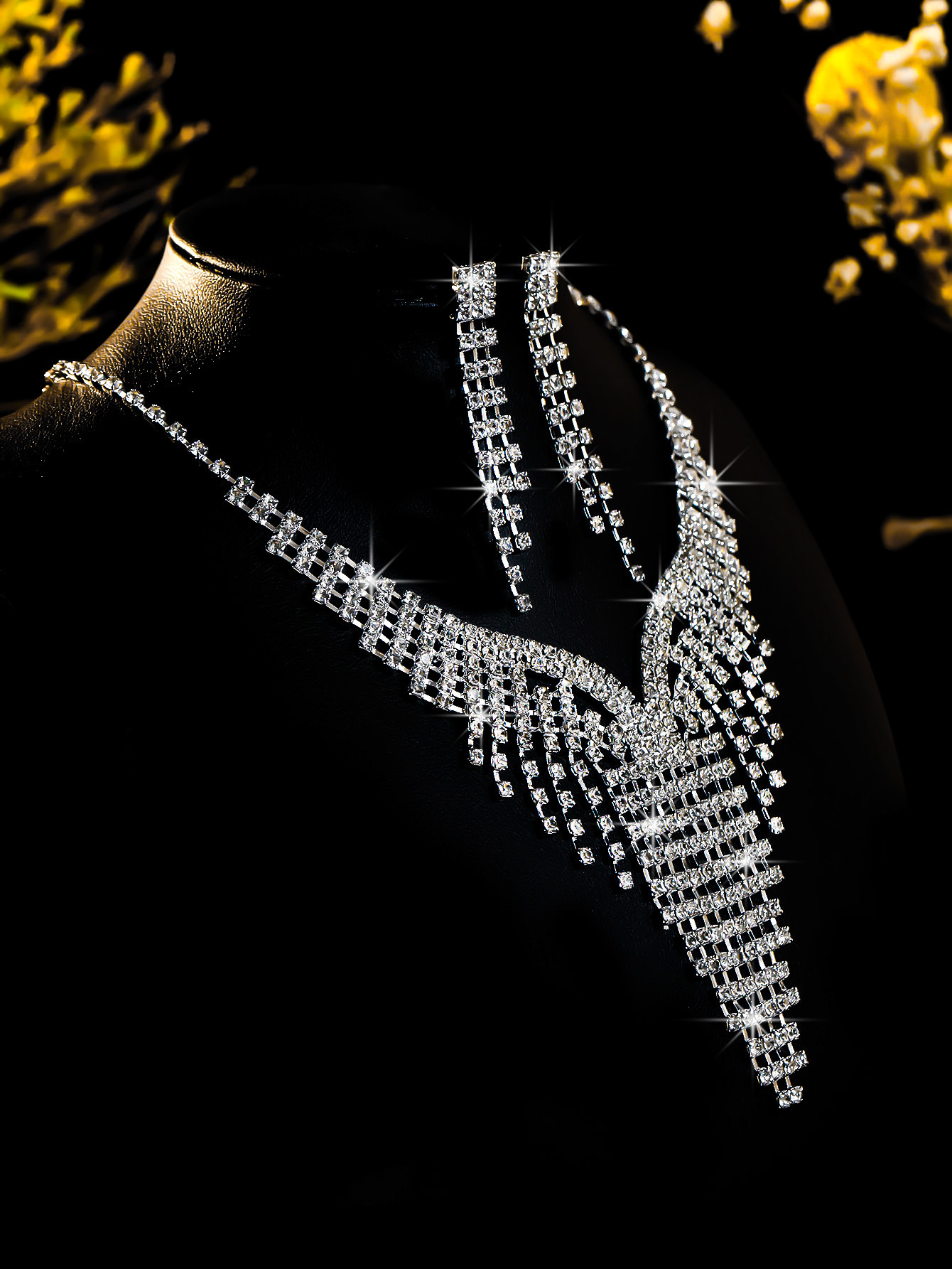 Bruidsieraden set ketting en oorbellen elegant accessoire_voghion.com