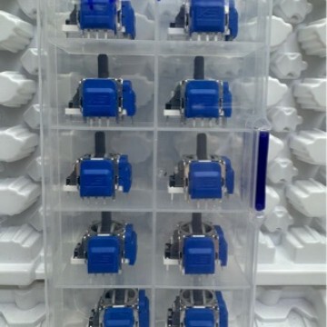Suitable for Ps5 Joystick Tmr Tunnel Magnetic Resistance Joystick Ns Pro Ps4 Xbox Blue Electromagnetic Ic Joystick
