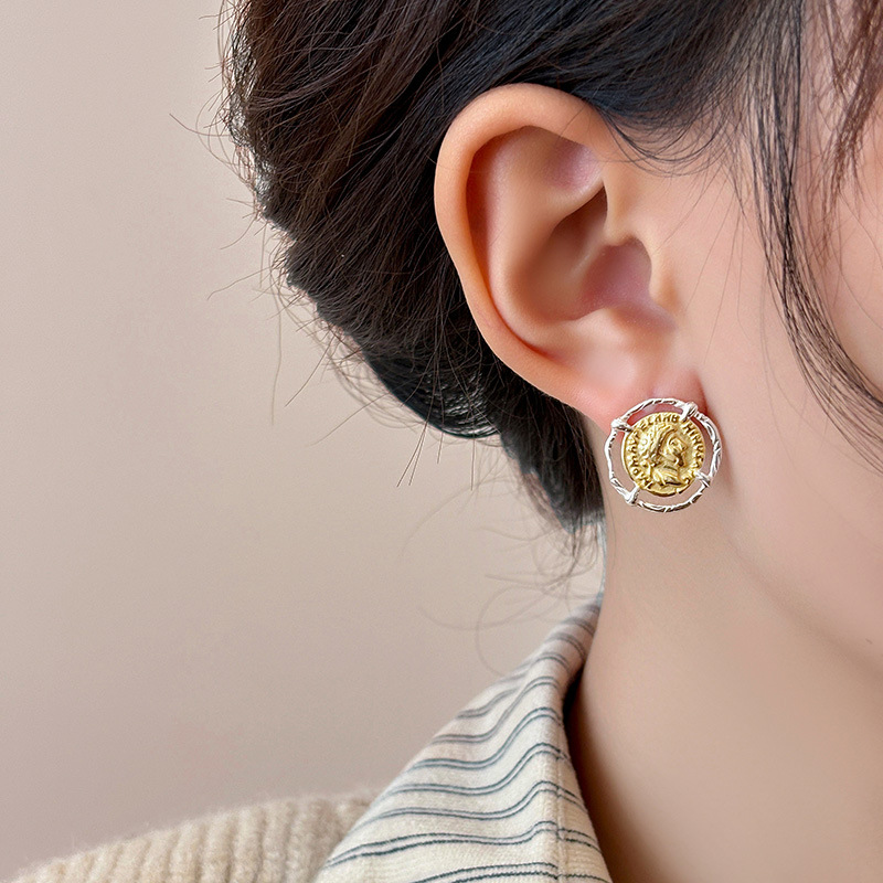 Sterling Silver Portrait Coin Stud Earrings For Women Elegant_voghion.com