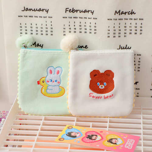 Japanese and Korean cartoon large-capacity sanitary napkin storage bag student portable small bag menstrual bag bear coin purse with hair ball