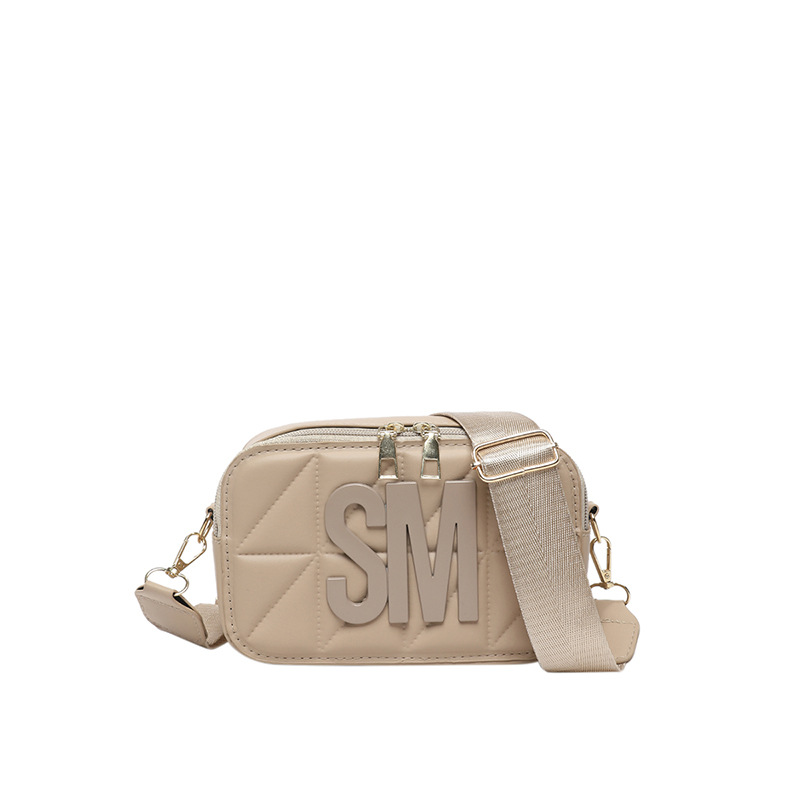 Personalidad de nicho de diseño hermoso bolso pequeño de primavera 2025 nuevo estilo de moda simple letras retro bolso de hombro