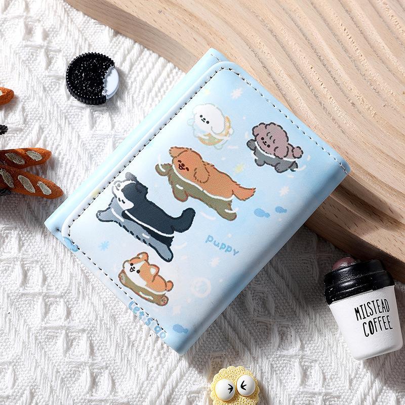 편평하게 누워있는 개