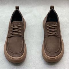 メンズ春と秋のレトロな工装靴の皮面の厚い底が高くなります。