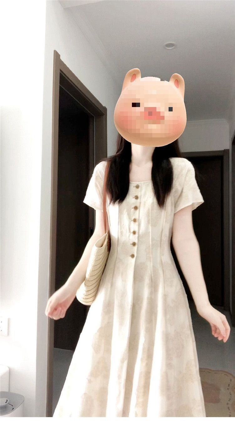 Đầm suông midi cổ vuông họa tiết hoa nhí phong cách Pháp, tay ngắn, thắt eo tạo dáng thon gọn — màu mơ chi tiết 3