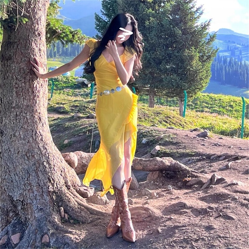 Xinjiang, Western Sichuan Grasslands, Yunnan Dali Travel Outfits, Beach Photoshoot, Yellow Dress, Summer Beauty, Summer
