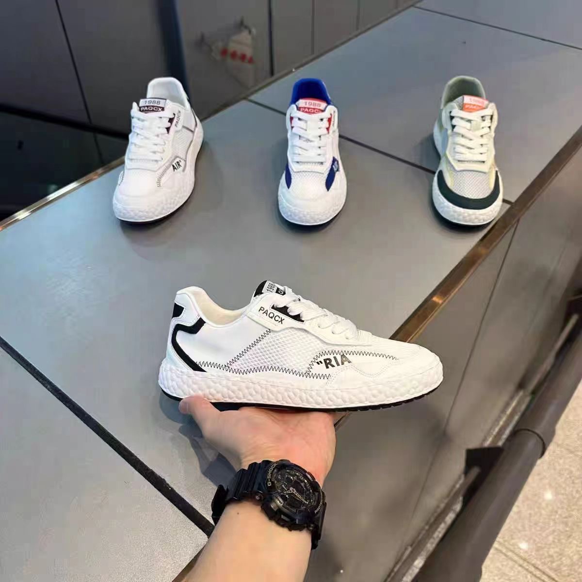 Autumn breathable fashionable comfortable lightweight sneakers for…