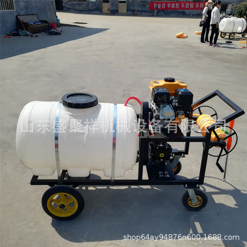 自走式四驱遥控打药机 扇形喷雾300升果园打药车 风送雾化喷药车