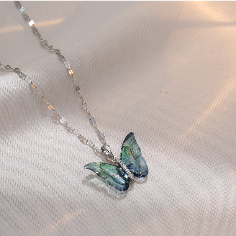 Sweet Butterfly Titanium Steel Inlay Zircon Pendants Pendant Necklace display picture 3