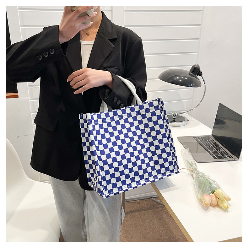 Large-capacity single-shoulder tote bag 2024 new style fashionable and textured trendy handbag for commuting and casual use, large checkered bag for women undefined