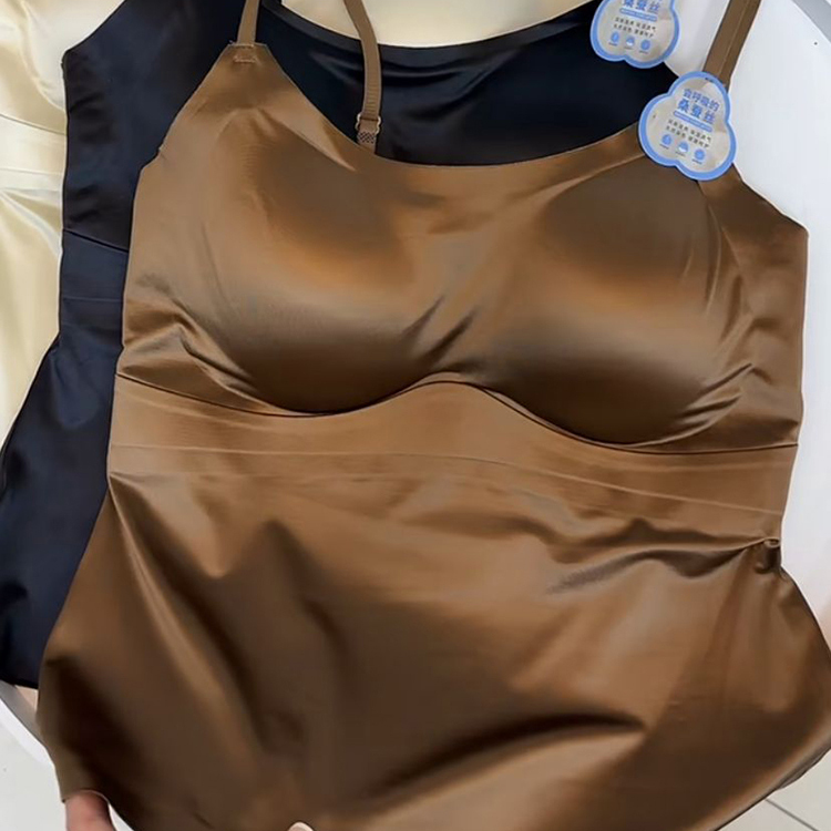 Live Broadcast Popular Satin Simple Seamless Naked Sling Fixed One-Cup Two-In-One Anti-Exposure Vest Base