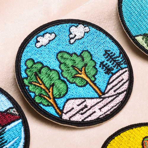 Original quality embroidered logo round badge outdoor animal patch stickers cross-border supply clothing accessories embroidered cloth stickers