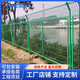 铁丝网围栏养殖网墨绿色养鸡养殖围网机场养羊网面平整菜园栏栅