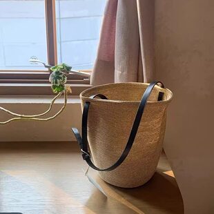 Japanese straw one-shoulder bag, small small bag