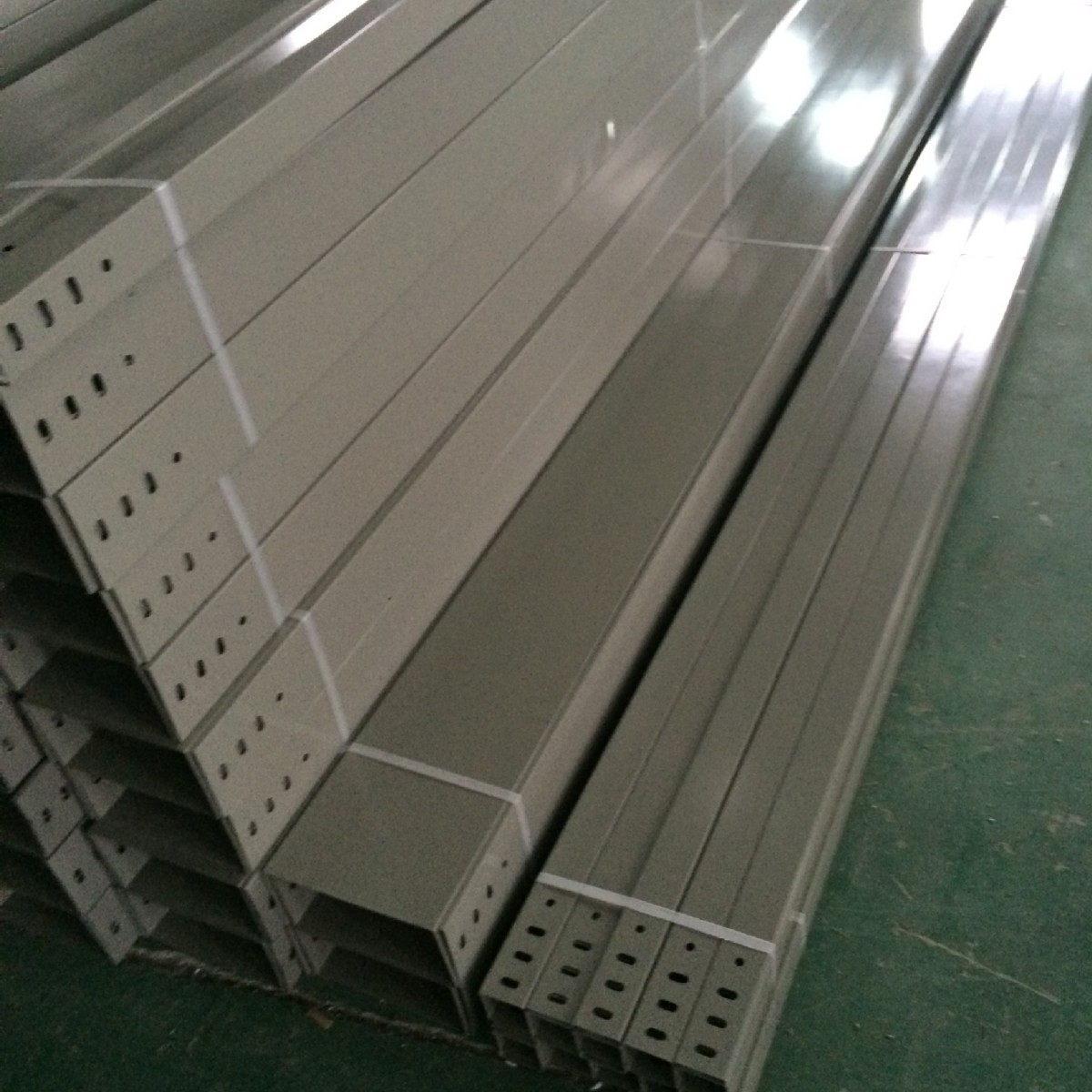 200*100槽式桥架厂家 镀锌桥架 量大优惠