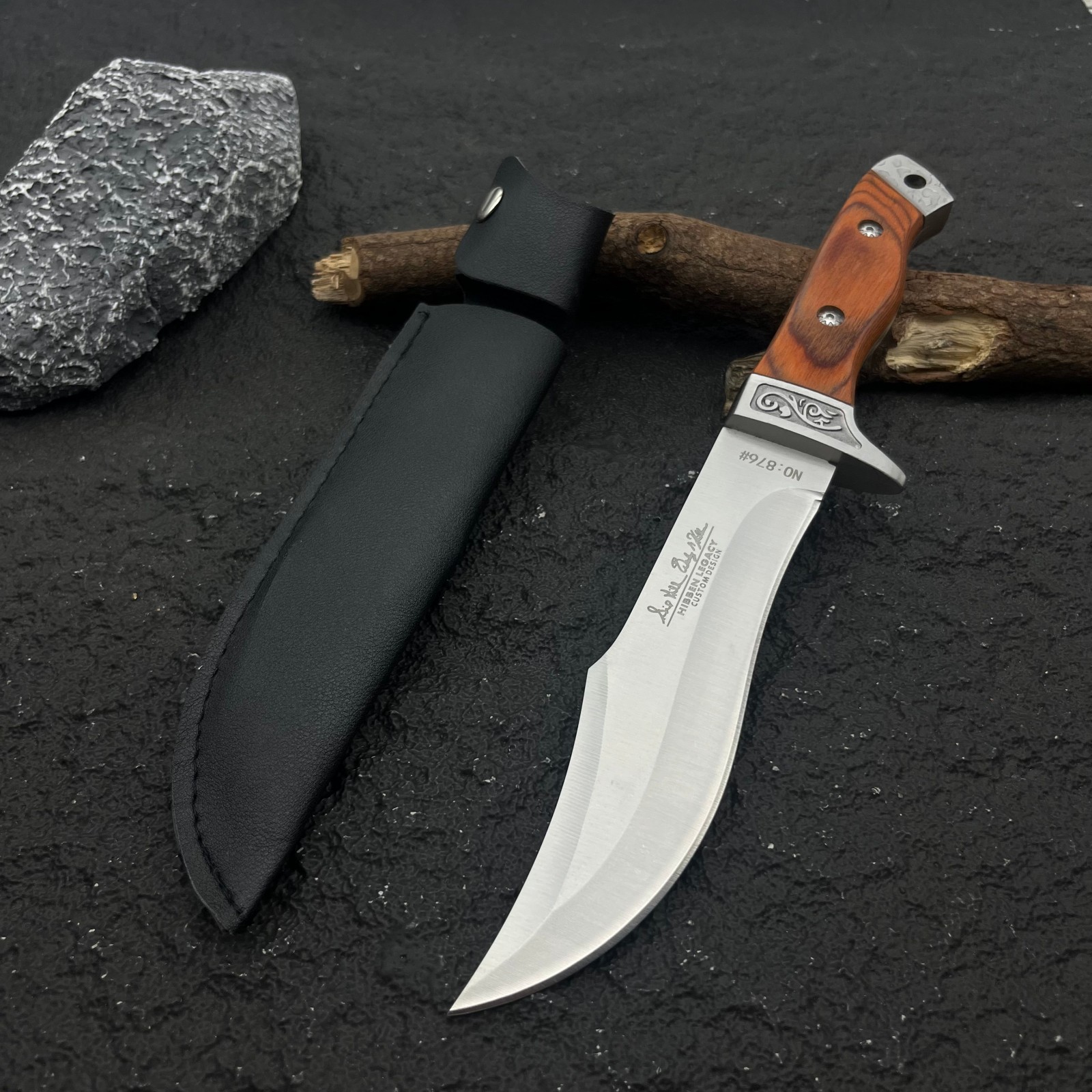 户外高硬度露营直刀随身便携多功能荒野求生战术刀野营多用一体刀