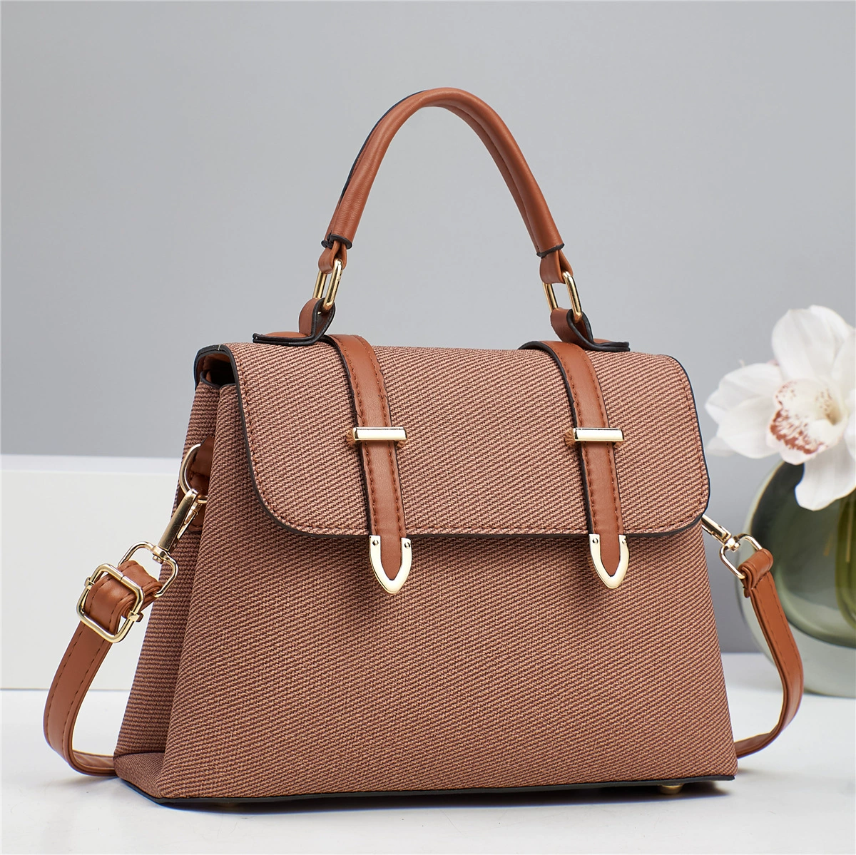 Shoulder bag, purse, capacious one-shoulder bag, bright catchy style, Korean style
