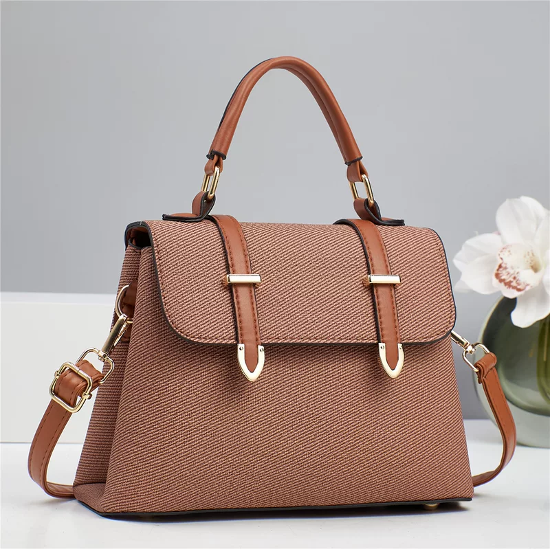 Shoulder bag, purse, capacious one-shoulder bag, bright catchy style, Korean style