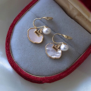 New Chinese Style National Style Earrings Vintage Natural Pearl Earrings High-end Sense Safe Lock Ear Clip without Ear Holes Women's New Arrival