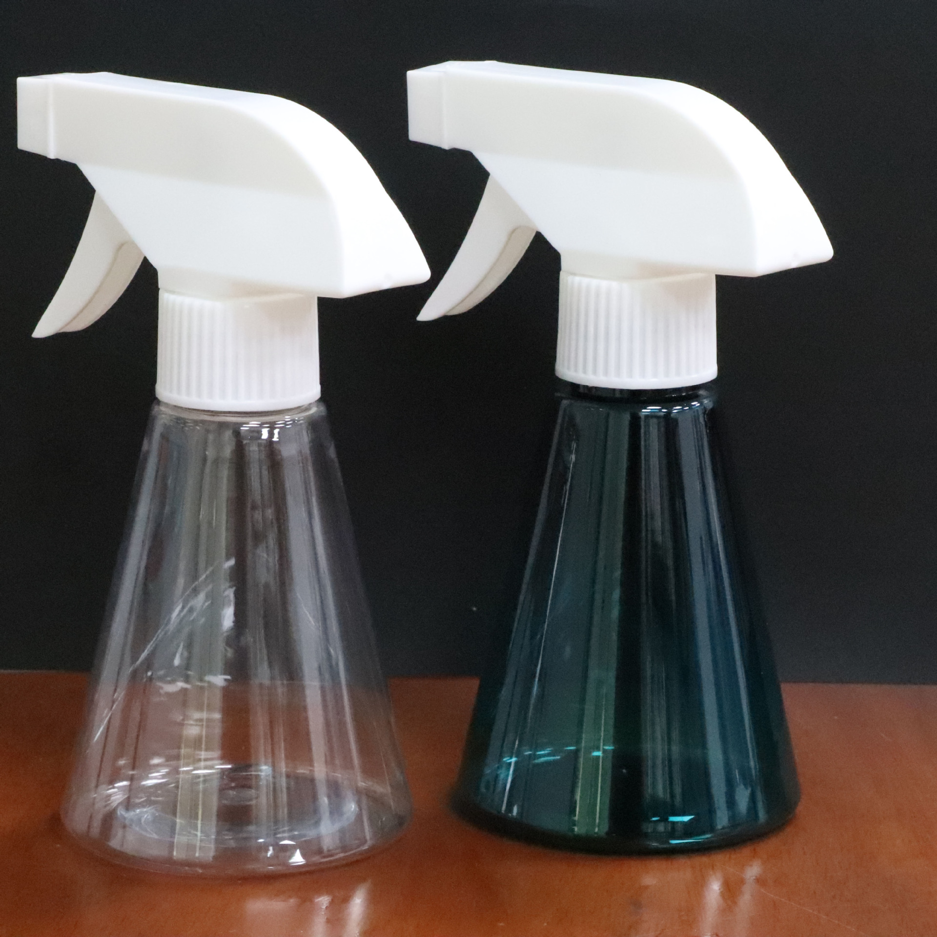 厂家供应150ml圆锥型喷壶手扣式喷雾瓶宠物酒精瓶除臭留香喷雾瓶