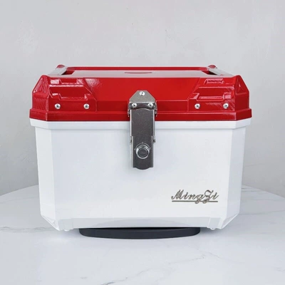 Motorcycle trunk: storage container made of aluminum alloy