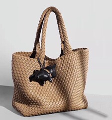 Women's 2023 New Style Fashionable and Versatile Commute tote bag with advanced handmade weaving, large capacity, single shoulder and underarm bag